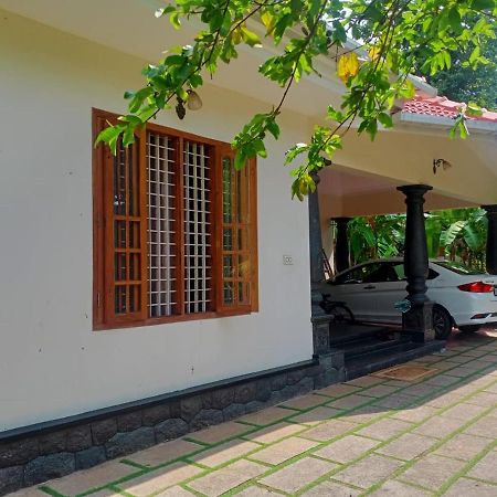 Sinai Homestay Alappuzha Esterno foto