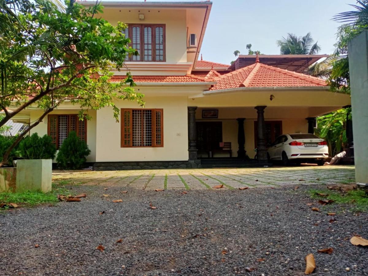 Sinai Homestay Alappuzha Esterno foto