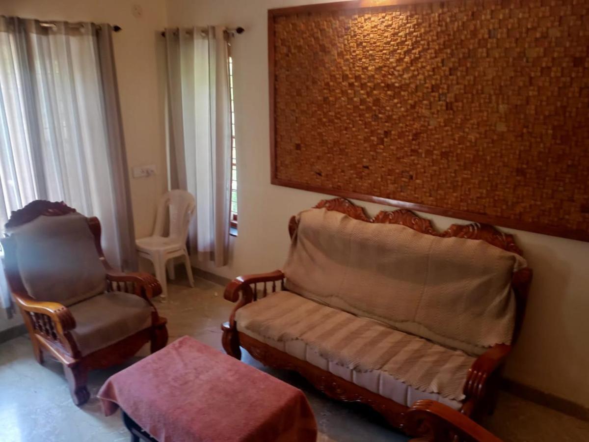 Sinai Homestay Alappuzha Esterno foto