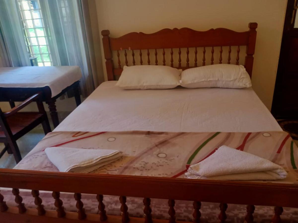 Sinai Homestay Alappuzha Esterno foto