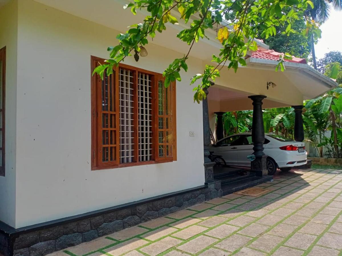 Sinai Homestay Alappuzha Esterno foto